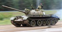 Танк Т-62 на марше